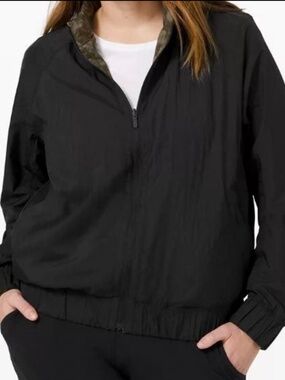 NWT Lululemon Bombs Away Reversible Bomber Jacket in Black and Olive Size 8
